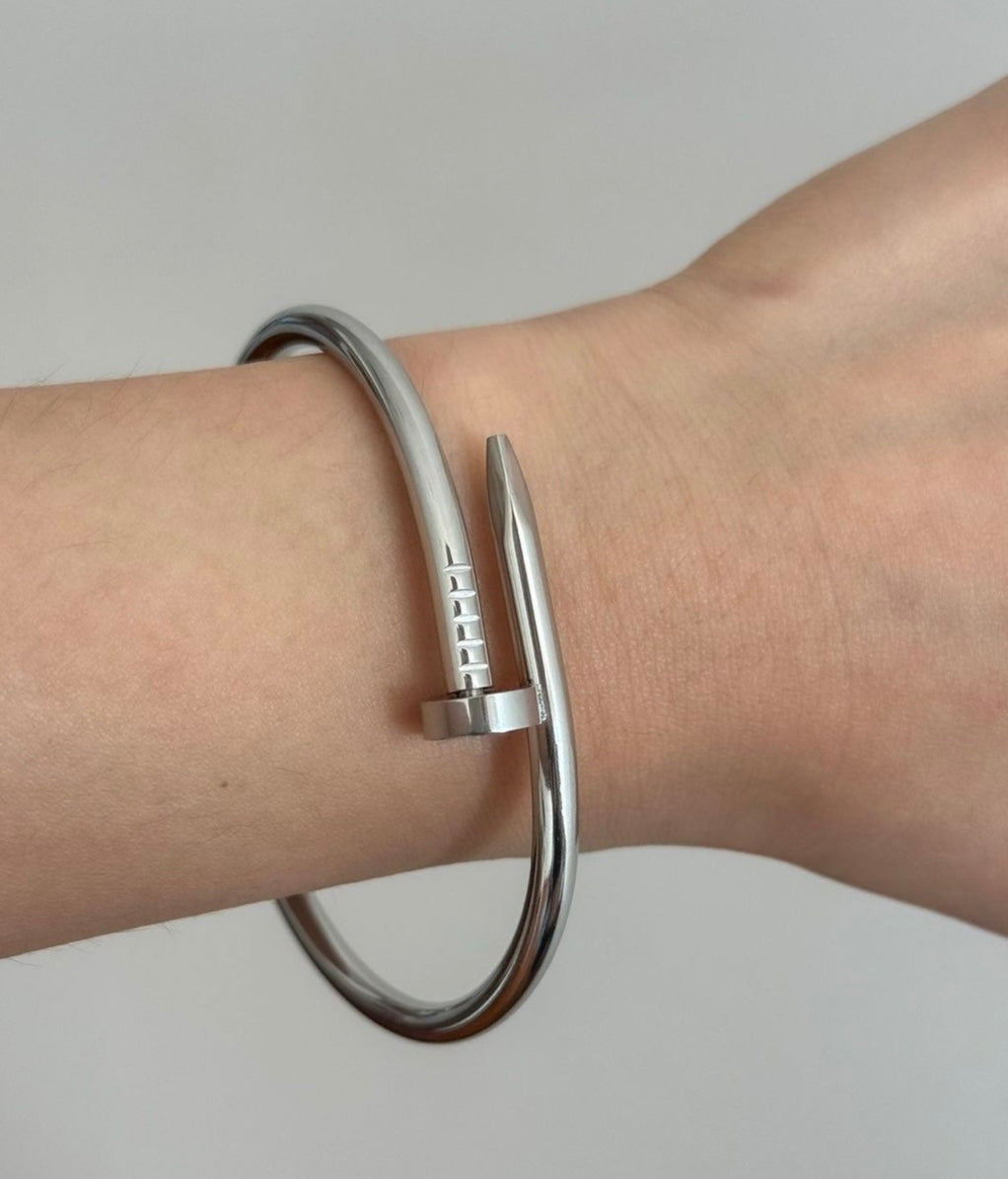 Nail Twist Metal Cuff Bracelet – Gold & Silver